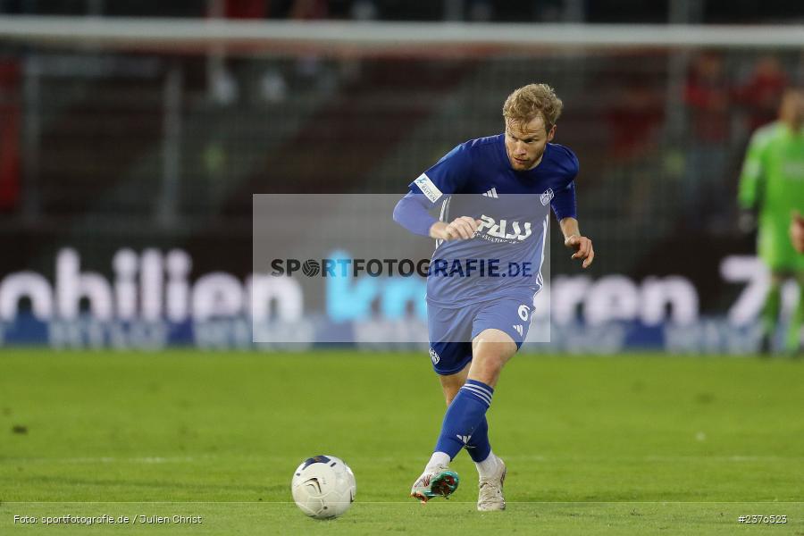 Roberto Desch, AKON Arena, Würzburg, 29.08.2023, sport, action, BFV, Fussball, Saison 2023/2024, 7. Spieltag, Regionalliga Bayern, SVA, FWK, SV Viktoria Aschaffenburg, FC Würzburger Kickers - Bild-ID: 2376523 Roberto Desch, AKON Arena, Würzburg, 29.08.2023, sport, action, BFV, Fussball, Saison 2023/2024, 7. Spieltag, Regionalliga Bayern, SVA, FWK, SV Viktoria Aschaffenburg, FC Würzburger Kickers - Bild-ID: 2376523