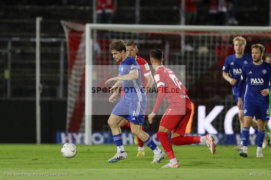 Florian Pieper, AKON Arena, Würzburg, 29.08.2023, sport, action, BFV, Fussball, Saison 2023/2024, 7. Spieltag, Regionalliga Bayern, SVA, FWK, SV Viktoria Aschaffenburg, FC Würzburger Kickers - Bild-ID: 2376571 Florian Pieper, AKON Arena, Würzburg, 29.08.2023, sport, action, BFV, Fussball, Saison 2023/2024, 7. Spieltag, Regionalliga Bayern, SVA, FWK, SV Viktoria Aschaffenburg, FC Würzburger Kickers - Bild-ID: 2376571