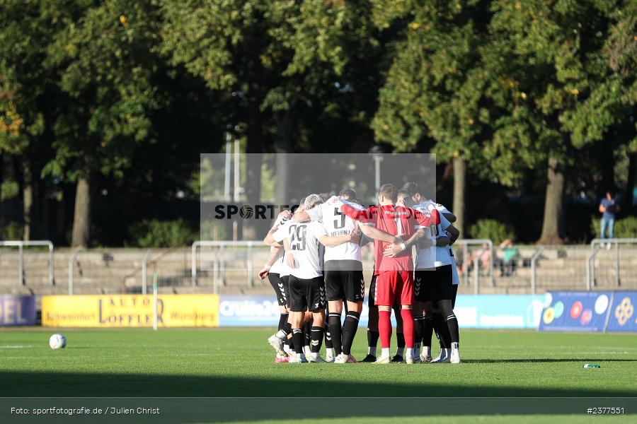 Mannschaftskreis, Willy-Sachs-Stadion, Schweinfurt, 08.09.2023, sport, action, bfv, Fussball, Saison 2023/2024, 9. Spieltag, Regionalliga Bayern, SVW, FCS, SV Wacker Burghausen, 1. FC Schweinfurt 1905 - Bild-ID: 2377551 Mannschaftskreis, Willy-Sachs-Stadion, Schweinfurt, 08.09.2023, sport, action, bfv, Fussball, Saison 2023/2024, 9. Spieltag, Regionalliga Bayern, SVW, FCS, SV Wacker Burghausen, 1. FC Schweinfurt 1905 - Bild-ID: 2377551