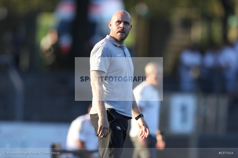 Hannes Sigurdsson, sport, action, Willy-Sachs-Stadion, Schweinfurt, Saison 2023/2024, SVW, SV Wacker Burghausen, Regionalliga Bayern, Fussball, FCS, BFV, 9. Spieltag, 1. FC Schweinfurt 1905, 08.09.2023 - Bild-ID: 2377624