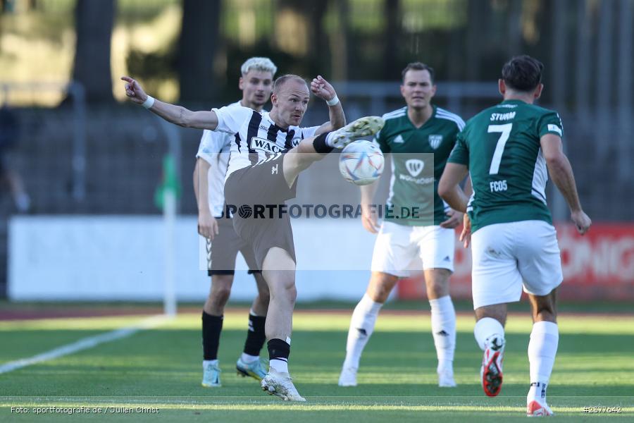 Thomas Winklbauer, sport, action, Willy-Sachs-Stadion, Schweinfurt, Saison 2023/2024, SVW, SV Wacker Burghausen, Regionalliga Bayern, Fussball, FCS, BFV, 9. Spieltag, 1. FC Schweinfurt 1905, 08.09.2023 - Bild-ID: 2377642