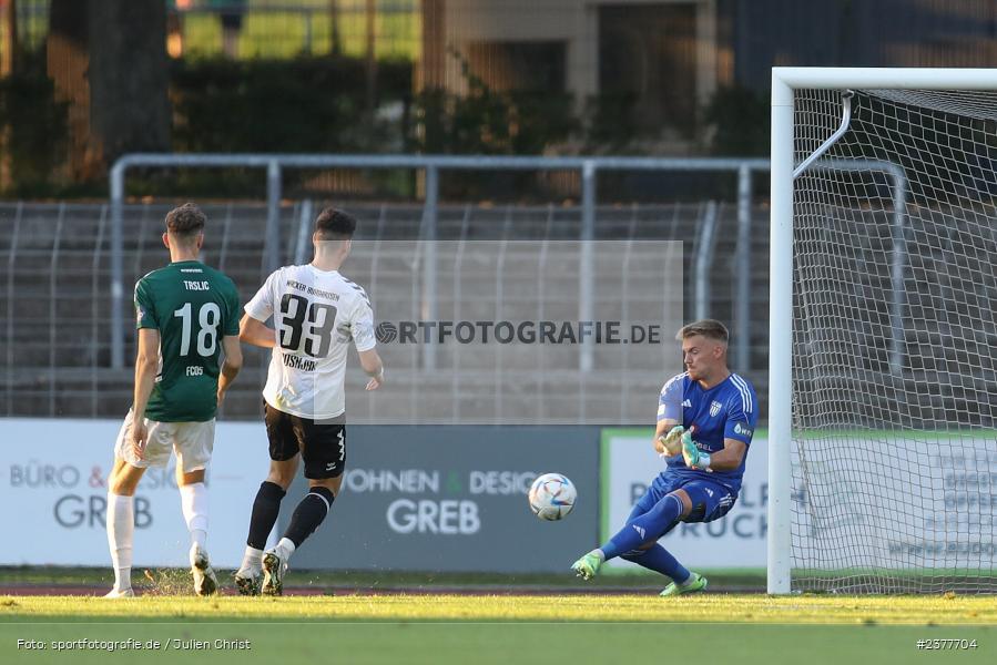 Lukas Wenzel, sport, action, Willy-Sachs-Stadion, Schweinfurt, Saison 2023/2024, SVW, SV Wacker Burghausen, Regionalliga Bayern, Fussball, FCS, BFV, 9. Spieltag, 1. FC Schweinfurt 1905, 08.09.2023 - Bild-ID: 2377704