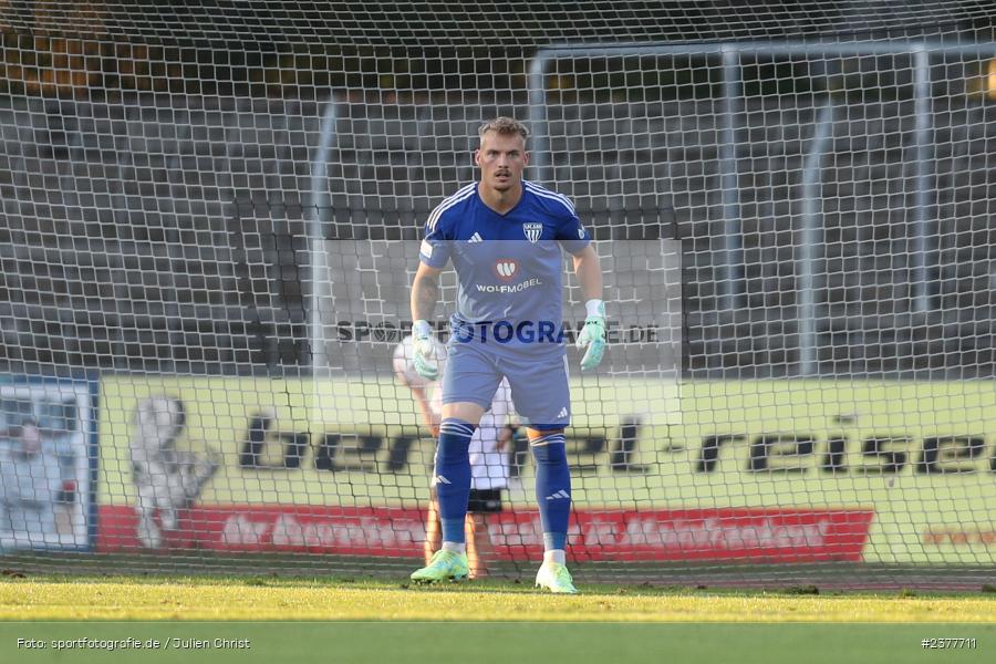 Lukas Wenzel, sport, action, Willy-Sachs-Stadion, Schweinfurt, Saison 2023/2024, SVW, SV Wacker Burghausen, Regionalliga Bayern, Fussball, FCS, BFV, 9. Spieltag, 1. FC Schweinfurt 1905, 08.09.2023 - Bild-ID: 2377711