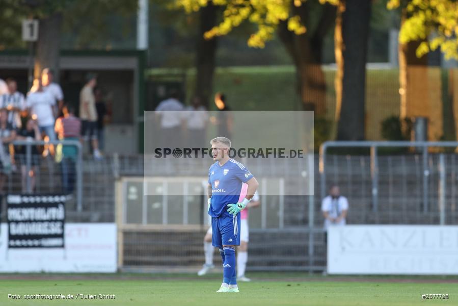 Lukas Wenzel, sport, action, Willy-Sachs-Stadion, Schweinfurt, Saison 2023/2024, SVW, SV Wacker Burghausen, Regionalliga Bayern, Fussball, FCS, BFV, 9. Spieltag, 1. FC Schweinfurt 1905, 08.09.2023 - Bild-ID: 2377723