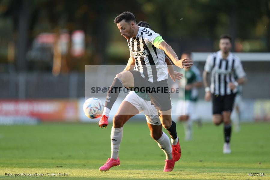 Christoph Schulz, sport, action, Willy-Sachs-Stadion, Schweinfurt, Saison 2023/2024, SVW, SV Wacker Burghausen, Regionalliga Bayern, Fussball, FCS, BFV, 9. Spieltag, 1. FC Schweinfurt 1905, 08.09.2023 - Bild-ID: 2377728