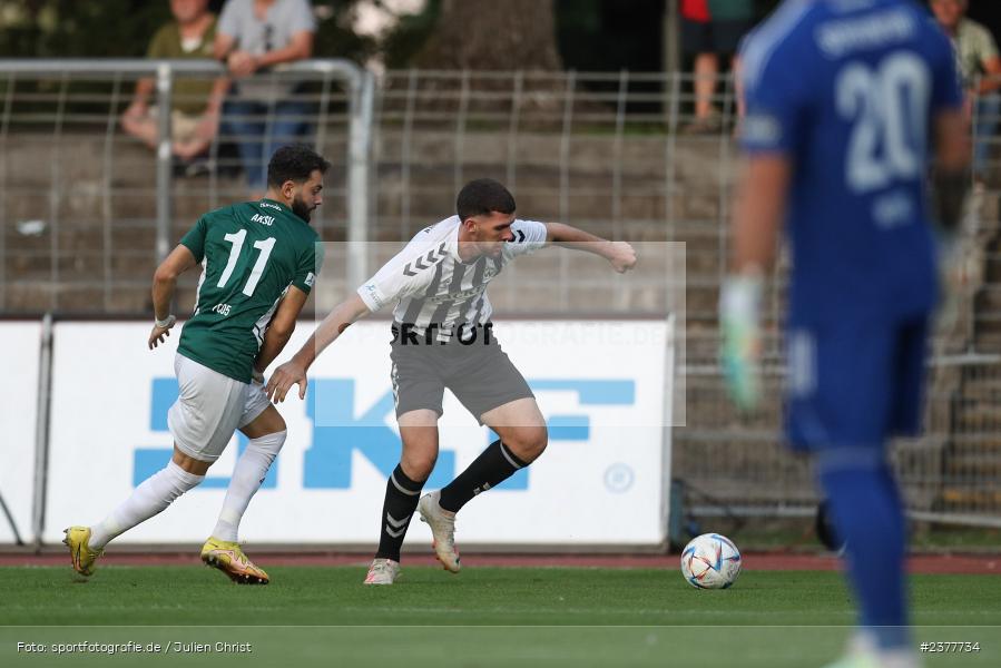 Viktor Miftaraj, sport, action, Willy-Sachs-Stadion, Schweinfurt, Saison 2023/2024, SVW, SV Wacker Burghausen, Regionalliga Bayern, Fussball, FCS, BFV, 9. Spieltag, 1. FC Schweinfurt 1905, 08.09.2023 - Bild-ID: 2377734
