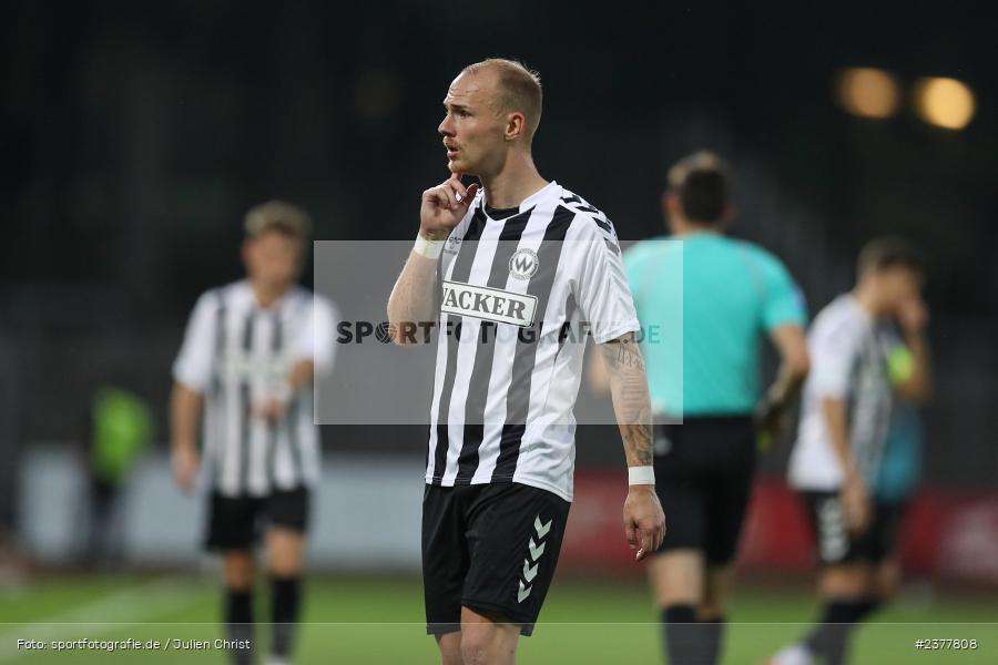 Thomas Winklbauer, sport, action, Willy-Sachs-Stadion, Schweinfurt, Saison 2023/2024, SVW, SV Wacker Burghausen, Regionalliga Bayern, Fussball, FCS, BFV, 9. Spieltag, 1. FC Schweinfurt 1905, 08.09.2023 - Bild-ID: 2377808