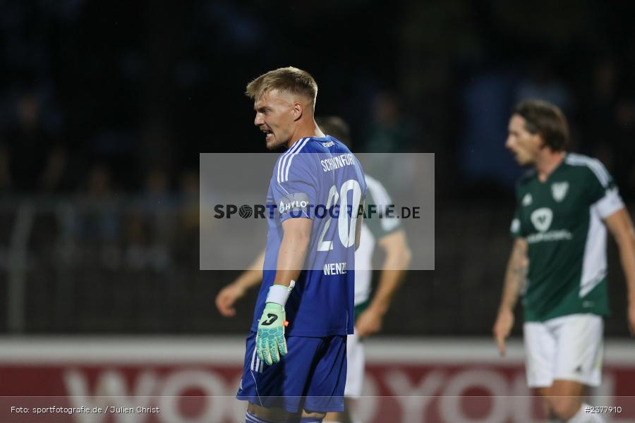 Lukas Wenzel, sport, action, Willy-Sachs-Stadion, Schweinfurt, Saison 2023/2024, SVW, SV Wacker Burghausen, Regionalliga Bayern, Fussball, FCS, BFV, 9. Spieltag, 1. FC Schweinfurt 1905, 08.09.2023 - Bild-ID: 2377910
