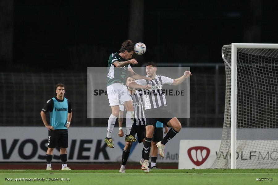 Lukas Billick, sport, action, Willy-Sachs-Stadion, Schweinfurt, Saison 2023/2024, SVW, SV Wacker Burghausen, Regionalliga Bayern, Fussball, FCS, BFV, 9. Spieltag, 1. FC Schweinfurt 1905, 08.09.2023 - Bild-ID: 2377913