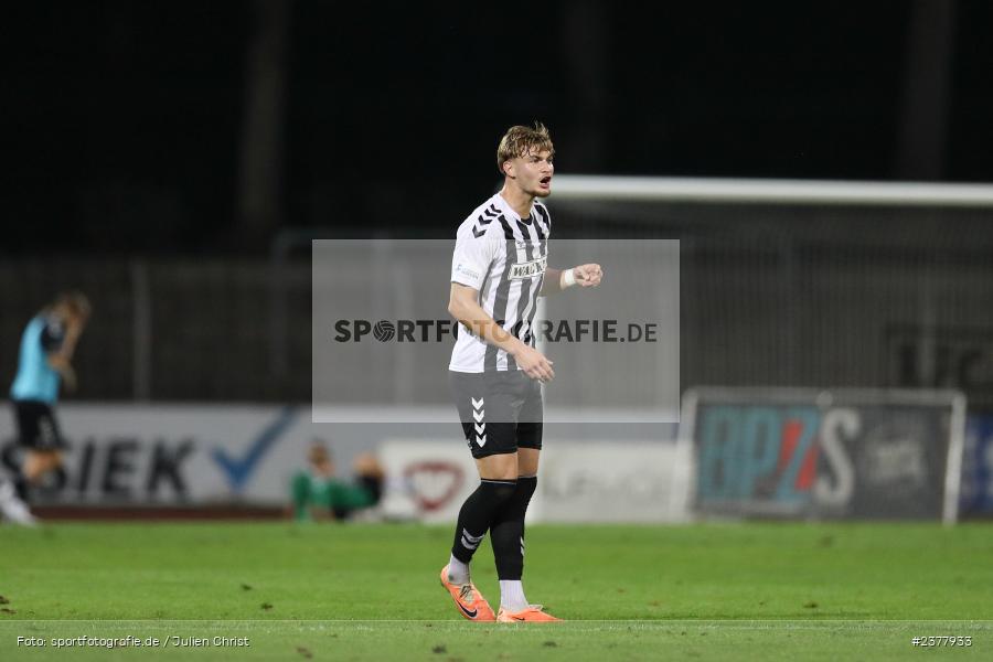 Jasper Maljojoki, sport, action, Willy-Sachs-Stadion, Schweinfurt, Saison 2023/2024, SVW, SV Wacker Burghausen, Regionalliga Bayern, Fussball, FCS, BFV, 9. Spieltag, 1. FC Schweinfurt 1905, 08.09.2023 - Bild-ID: 2377933