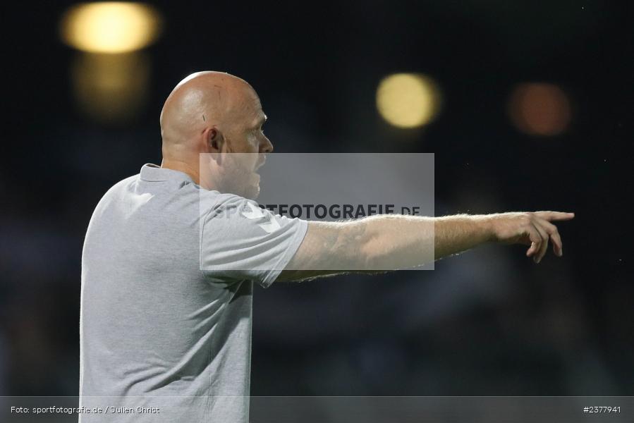 Hannes Sigurdsson, sport, action, Willy-Sachs-Stadion, Schweinfurt, Saison 2023/2024, SVW, SV Wacker Burghausen, Regionalliga Bayern, Fussball, FCS, BFV, 9. Spieltag, 1. FC Schweinfurt 1905, 08.09.2023 - Bild-ID: 2377941
