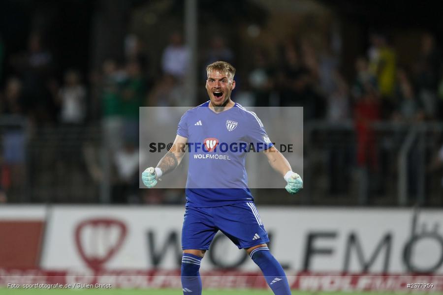 Lukas Wenzel, sport, action, Willy-Sachs-Stadion, Schweinfurt, Saison 2023/2024, SVW, SV Wacker Burghausen, Regionalliga Bayern, Fussball, FCS, BFV, 9. Spieltag, 1. FC Schweinfurt 1905, 08.09.2023 - Bild-ID: 2377959