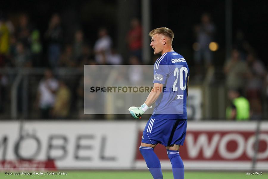Lukas Wenzel, sport, action, Willy-Sachs-Stadion, Schweinfurt, Saison 2023/2024, SVW, SV Wacker Burghausen, Regionalliga Bayern, Fussball, FCS, BFV, 9. Spieltag, 1. FC Schweinfurt 1905, 08.09.2023 - Bild-ID: 2377963