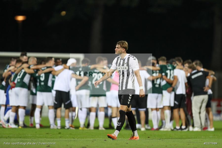 Team, Mannschaftskreis, sport, action, Willy-Sachs-Stadion, Schweinfurt, Saison 2023/2024, SVW, SV Wacker Burghausen, Regionalliga Bayern, Fussball, FCS, BFV, 9. Spieltag, 1. FC Schweinfurt 1905, 08.09.2023 - Bild-ID: 2377989