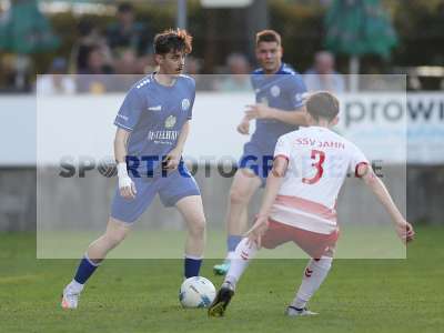 Fotos von Würzburger FV - SSV Jahn Regensburg II auf sportfotografie.de