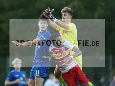 Fotos von Würzburger FV - SSV Jahn Regensburg II auf sportfotografie.de