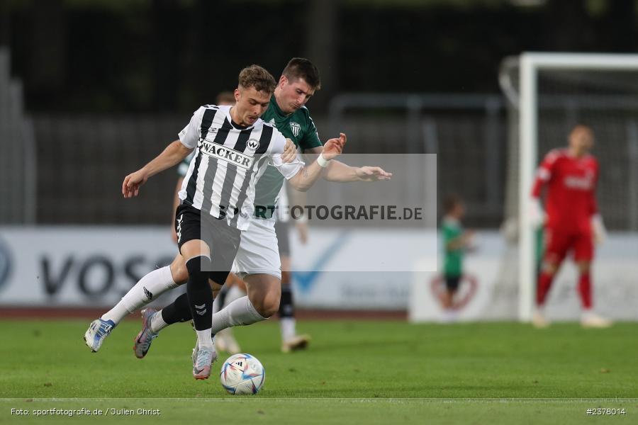 Denis Ade, sport, action, Willy-Sachs-Stadion, Schweinfurt, Saison 2023/2024, SVW, SV Wacker Burghausen, Regionalliga Bayern, Fussball, FCS, BFV, 9. Spieltag, 1. FC Schweinfurt 1905, 08.09.2023 - Bild-ID: 2378014