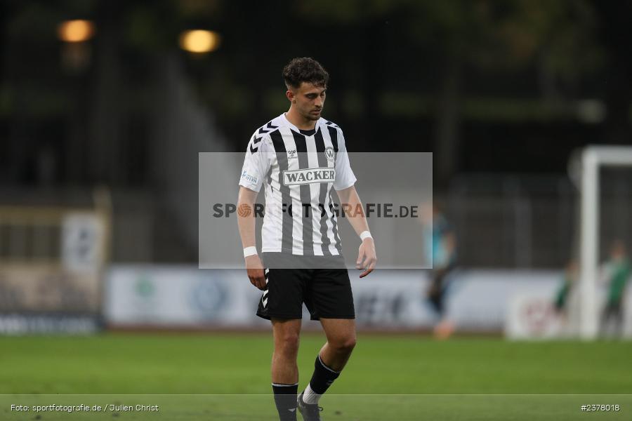 Edin Hyseni, sport, action, Willy-Sachs-Stadion, Schweinfurt, Saison 2023/2024, SVW, SV Wacker Burghausen, Regionalliga Bayern, Fussball, FCS, BFV, 9. Spieltag, 1. FC Schweinfurt 1905, 08.09.2023 - Bild-ID: 2378018