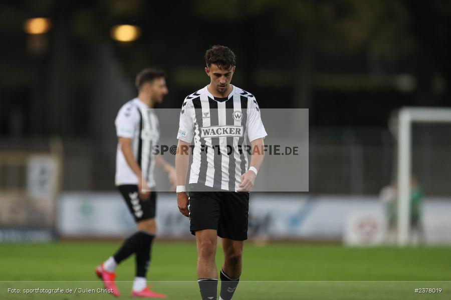 Edin Hyseni, sport, action, Willy-Sachs-Stadion, Schweinfurt, Saison 2023/2024, SVW, SV Wacker Burghausen, Regionalliga Bayern, Fussball, FCS, BFV, 9. Spieltag, 1. FC Schweinfurt 1905, 08.09.2023 - Bild-ID: 2378019