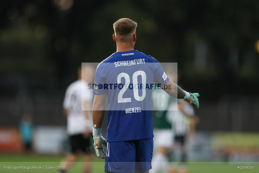 Lukas Wenzel, sport, action, Willy-Sachs-Stadion, Schweinfurt, Saison 2023/2024, SVW, SV Wacker Burghausen, Regionalliga Bayern, Fussball, FCS, BFV, 9. Spieltag, 1. FC Schweinfurt 1905, 08.09.2023 - Bild-ID: 2378033