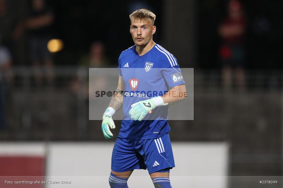 Lukas Wenzel, sport, action, Willy-Sachs-Stadion, Schweinfurt, Saison 2023/2024, SVW, SV Wacker Burghausen, Regionalliga Bayern, Fussball, FCS, BFV, 9. Spieltag, 1. FC Schweinfurt 1905, 08.09.2023 - Bild-ID: 2378099