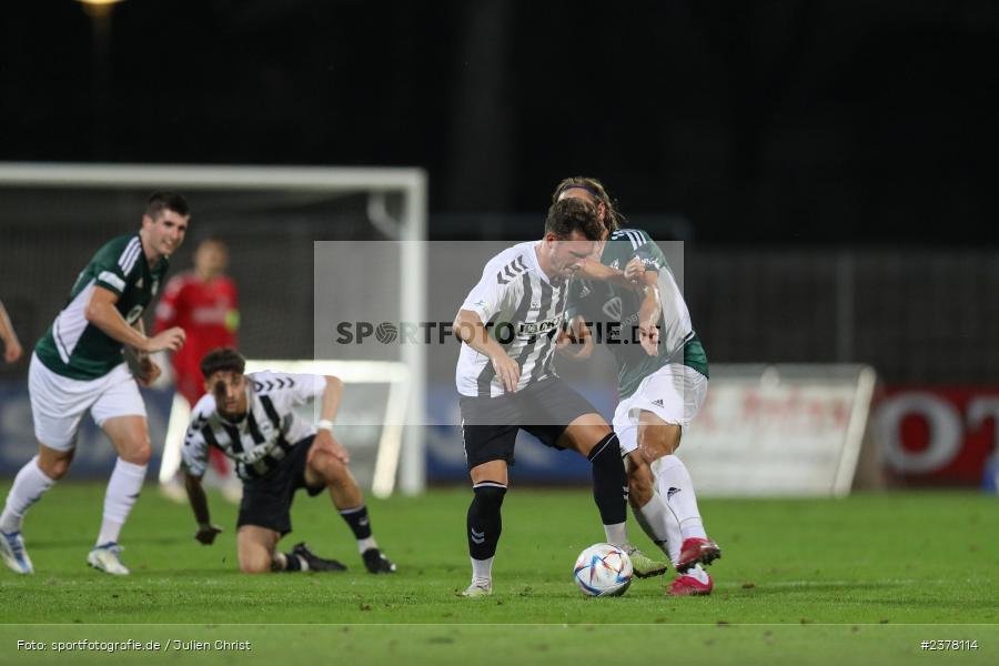 Dennis Schmutz, sport, action, Willy-Sachs-Stadion, Schweinfurt, Saison 2023/2024, SVW, SV Wacker Burghausen, Regionalliga Bayern, Fussball, FCS, BFV, 9. Spieltag, 1. FC Schweinfurt 1905, 08.09.2023 - Bild-ID: 2378114