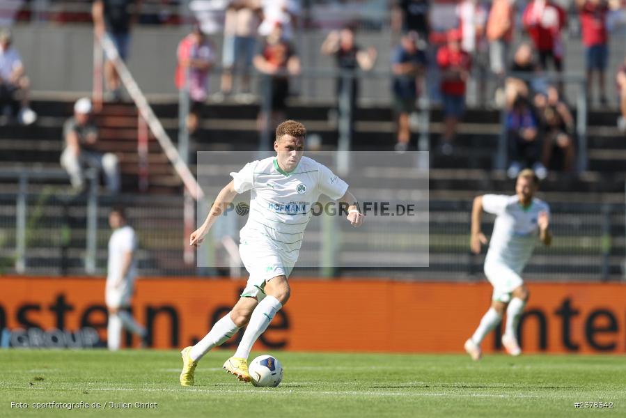 Oliver Fobassam Nawe, AKON Arena, Würzburg, 09.09.2023, sport, action, BFV, Fussball, Saison 2023/2024, 9. Spieltag, Regionalliga Bayern, SGF, FWK, SpVgg Greuther Fürth II, FC Würzburger Kickers - Bild-ID: 2378342
