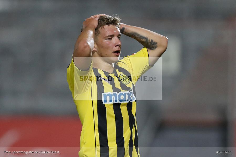 Jakub Mintal, FLYERALARM Arena, Würzburg, 12.09.2023, sport, action, BFV, Fussball, Saison 2023/2024, Achtelfinale, Toto-Pokal, BAY, FWK, SpVgg Bayreuth, FC Würzburger Kickers - Bild-ID: 2378902