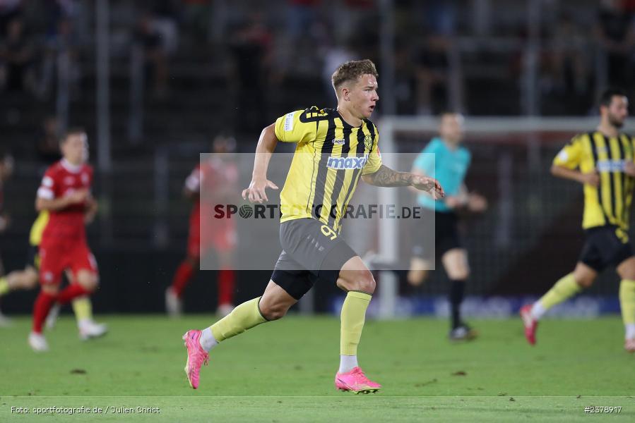 Jakub Mintal, FLYERALARM Arena, Würzburg, 12.09.2023, sport, action, BFV, Fussball, Saison 2023/2024, Achtelfinale, Toto-Pokal, BAY, FWK, SpVgg Bayreuth, FC Würzburger Kickers - Bild-ID: 2378917