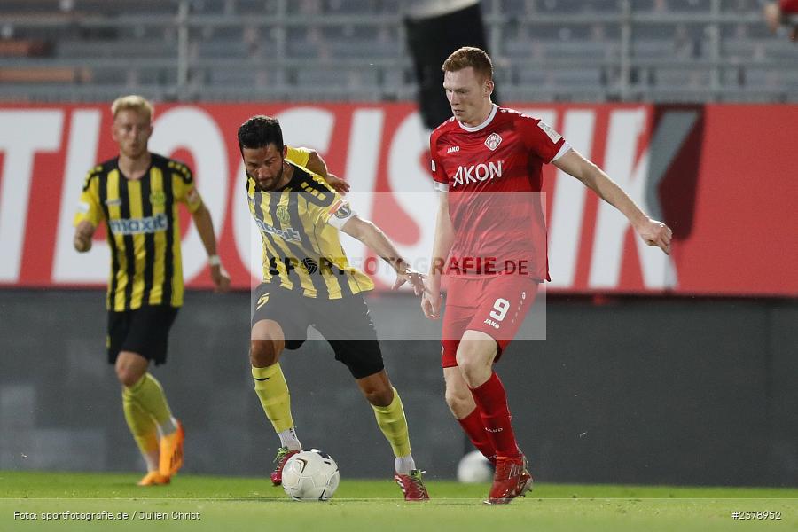 Tim Sausen, FLYERALARM Arena, Würzburg, 12.09.2023, sport, action, BFV, Fussball, Saison 2023/2024, Achtelfinale, Toto-Pokal, BAY, FWK, SpVgg Bayreuth, FC Würzburger Kickers - Bild-ID: 2378952