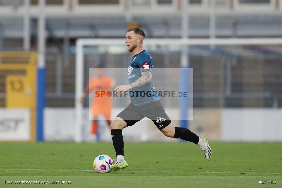 Jonas Goß, Stadion am Schönbusch, Aschaffenburg, 15.09.2023, sport, action, BFV, Fussball, Saison 2023/2024, 10. Spieltag, Regionalliga Bayern, SVS, SVA, SV Schalding-Heining, SV Viktoria Aschaffenburg - Bild-ID: 2379108