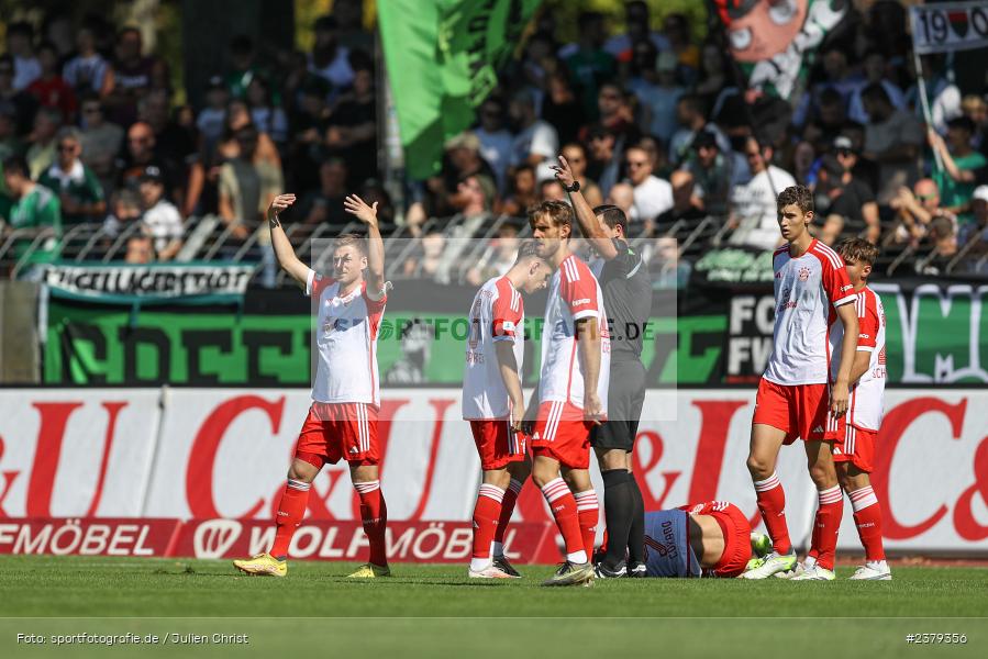 Willy-Sachs-Stadion, Schweinfurt, 16.09.2023, sport, action, BFV, Fussball, Saison 2023/2024, 10. Spieltag, Regionalliga Bayern, FCB, FCS, FC Bayern München II, 1. FC Schweinfurt 1905 - Bild-ID: 2379356