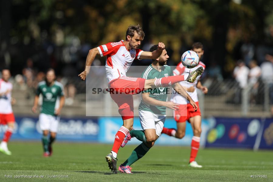 Luca Denk, Willy-Sachs-Stadion, Schweinfurt, 16.09.2023, sport, action, BFV, Fussball, Saison 2023/2024, 10. Spieltag, Regionalliga Bayern, FCB, FCS, FC Bayern München II, 1. FC Schweinfurt 1905 - Bild-ID: 2379382