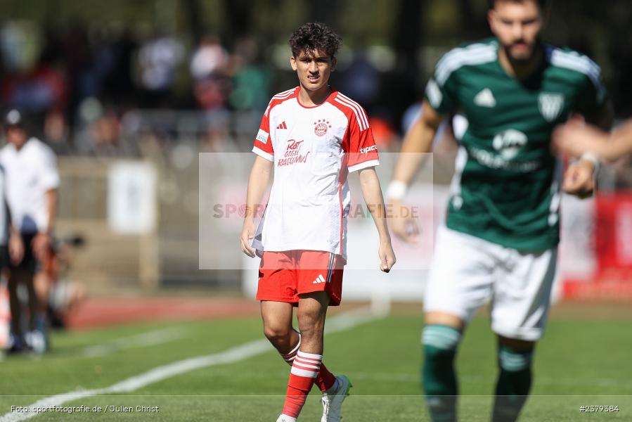 Younes Aitamer, Willy-Sachs-Stadion, Schweinfurt, 16.09.2023, sport, action, BFV, Fussball, Saison 2023/2024, 10. Spieltag, Regionalliga Bayern, FCB, FCS, FC Bayern München II, 1. FC Schweinfurt 1905 - Bild-ID: 2379384