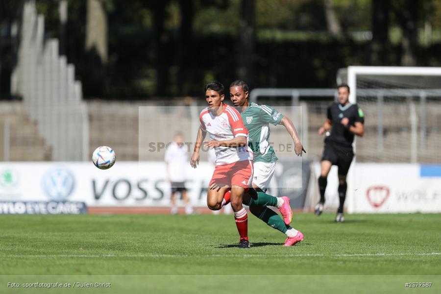 Matteo Perez Vinlöf, Willy-Sachs-Stadion, Schweinfurt, 16.09.2023, sport, action, BFV, Fussball, Saison 2023/2024, 10. Spieltag, Regionalliga Bayern, FCB, FCS, FC Bayern München II, 1. FC Schweinfurt 1905 - Bild-ID: 2379387