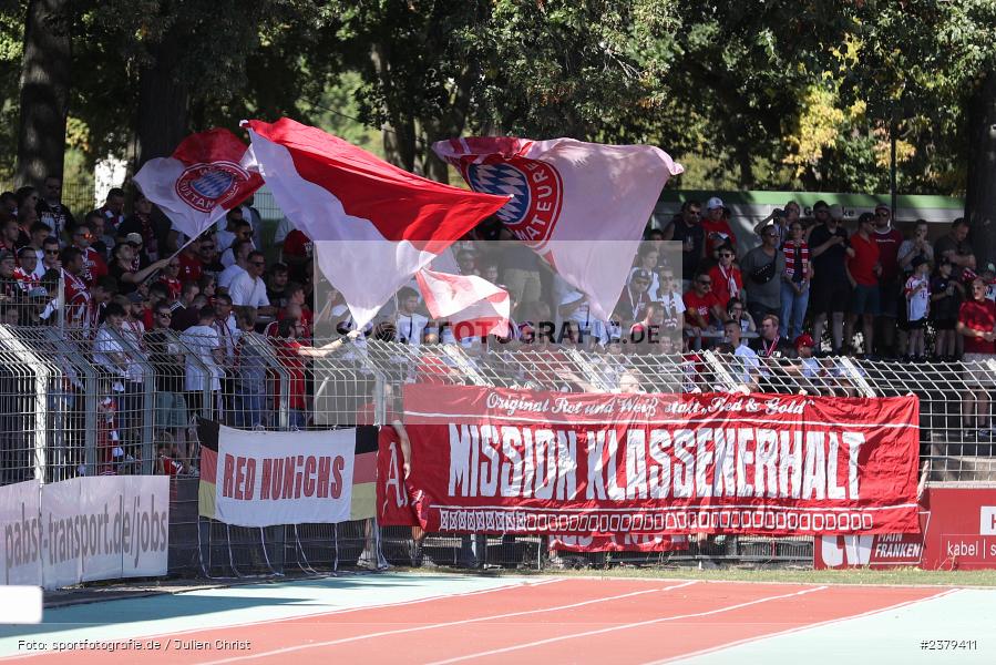 Fans, Willy-Sachs-Stadion, Schweinfurt, 16.09.2023, sport, action, BFV, Fussball, Saison 2023/2024, 10. Spieltag, Regionalliga Bayern, FCB, FCS, FC Bayern München II, 1. FC Schweinfurt 1905 - Bild-ID: 2379411