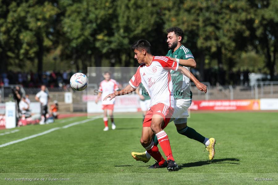 Matteo Perez Vinlöf, Willy-Sachs-Stadion, Schweinfurt, 16.09.2023, sport, action, BFV, Fussball, Saison 2023/2024, 10. Spieltag, Regionalliga Bayern, FCB, FCS, FC Bayern München II, 1. FC Schweinfurt 1905 - Bild-ID: 2379444