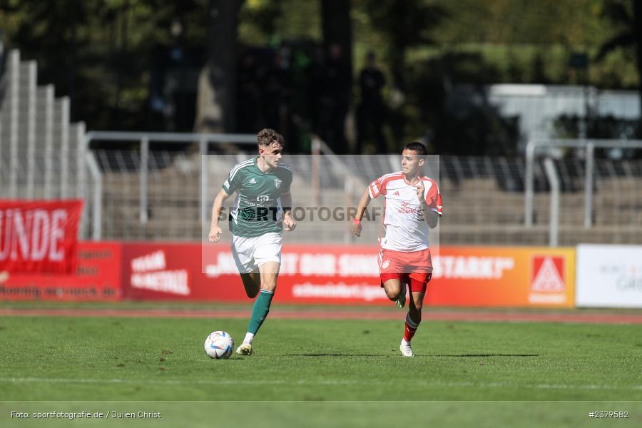 Luca Trslic, Willy-Sachs-Stadion, Schweinfurt, 16.09.2023, sport, action, BFV, Fussball, Saison 2023/2024, 10. Spieltag, Regionalliga Bayern, FCB, FCS, FC Bayern München II, 1. FC Schweinfurt 1905 - Bild-ID: 2379582