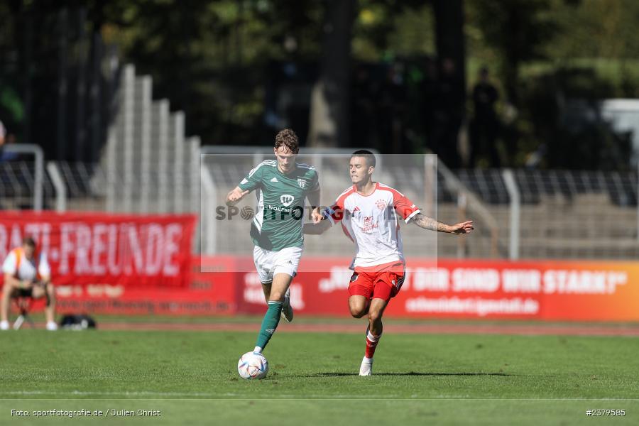 Luca Trslic, Willy-Sachs-Stadion, Schweinfurt, 16.09.2023, sport, action, BFV, Fussball, Saison 2023/2024, 10. Spieltag, Regionalliga Bayern, FCB, FCS, FC Bayern München II, 1. FC Schweinfurt 1905 - Bild-ID: 2379585