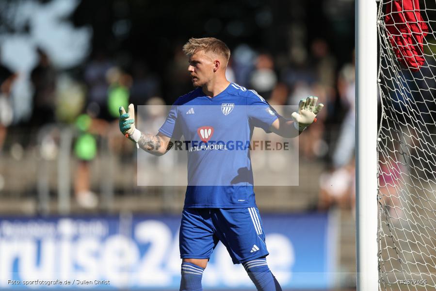 Lukas Wenzel, Willy-Sachs-Stadion, Schweinfurt, 16.09.2023, sport, action, BFV, Fussball, Saison 2023/2024, 10. Spieltag, Regionalliga Bayern, FCB, FCS, FC Bayern München II, 1. FC Schweinfurt 1905 - Bild-ID: 2379655
