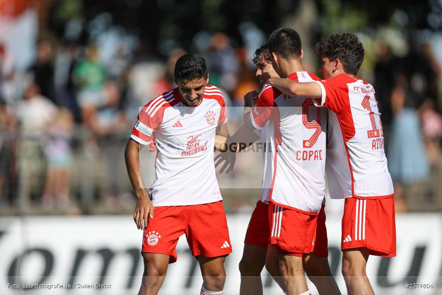 Team, Lucas Fernando Copado Schrobenhauser, Willy-Sachs-Stadion, Schweinfurt, 16.09.2023, sport, action, BFV, Fussball, Saison 2023/2024, 10. Spieltag, Regionalliga Bayern, FCB, FCS, FC Bayern München II, 1. FC Schweinfurt 1905 - Bild-ID: 2379806
