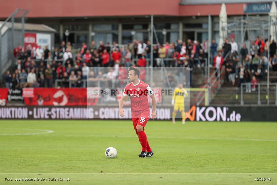 Peter Kurzweg, sport, action, Würzburg, Saison 2023/2024, SVW, SV Wacker Burghausen, Regionalliga Bayern, Fussball, FWK, FC Würzburger Kickers, BFV, AKON Arena, 22.09.2023, 11. Spieltag - Bild-ID: 2380198