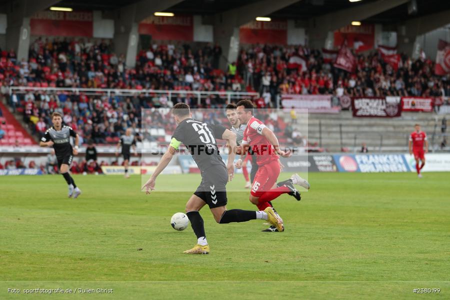 Peter Kurzweg, sport, action, Würzburg, Saison 2023/2024, SVW, SV Wacker Burghausen, Regionalliga Bayern, Fussball, FWK, FC Würzburger Kickers, BFV, AKON Arena, 22.09.2023, 11. Spieltag - Bild-ID: 2380199