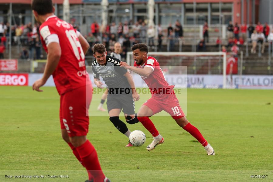 Dardan Karimani, sport, action, Würzburg, Saison 2023/2024, SVW, SV Wacker Burghausen, Regionalliga Bayern, Fussball, FWK, FC Würzburger Kickers, BFV, AKON Arena, 22.09.2023, 11. Spieltag - Bild-ID: 2380207 Dardan Karimani, sport, action, Würzburg, Saison 2023/2024, SVW, SV Wacker Burghausen, Regionalliga Bayern, Fussball, FWK, FC Würzburger Kickers, BFV, AKON Arena, 22.09.2023, 11. Spieltag - Bild-ID: 2380207