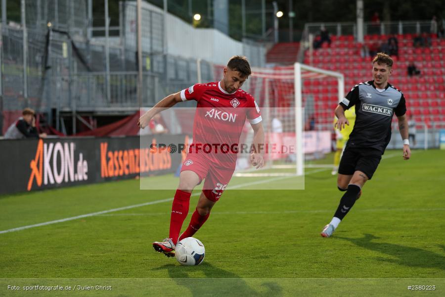 Dominik Meisel, sport, action, Würzburg, Saison 2023/2024, SVW, SV Wacker Burghausen, Regionalliga Bayern, Fussball, FWK, FC Würzburger Kickers, BFV, AKON Arena, 22.09.2023, 11. Spieltag - Bild-ID: 2380223