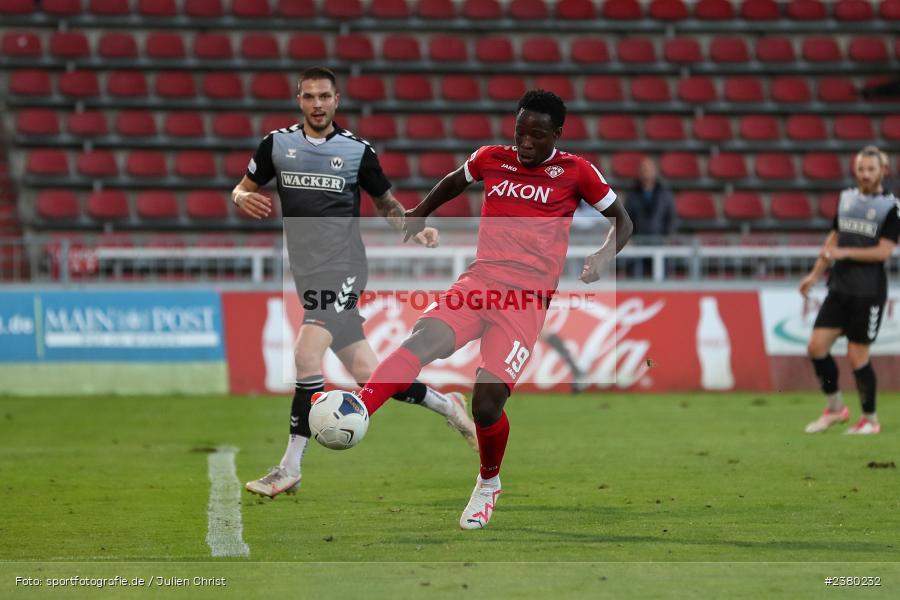 Benjika Caciel, sport, action, Würzburg, Saison 2023/2024, SVW, SV Wacker Burghausen, Regionalliga Bayern, Fussball, FWK, FC Würzburger Kickers, BFV, AKON Arena, 22.09.2023, 11. Spieltag - Bild-ID: 2380232