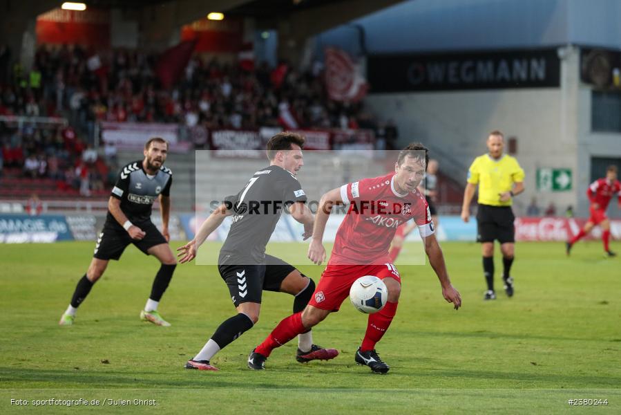 Peter Kurzweg, sport, action, Würzburg, Saison 2023/2024, SVW, SV Wacker Burghausen, Regionalliga Bayern, Fussball, FWK, FC Würzburger Kickers, BFV, AKON Arena, 22.09.2023, 11. Spieltag - Bild-ID: 2380244 Peter Kurzweg, sport, action, Würzburg, Saison 2023/2024, SVW, SV Wacker Burghausen, Regionalliga Bayern, Fussball, FWK, FC Würzburger Kickers, BFV, AKON Arena, 22.09.2023, 11. Spieltag - Bild-ID: 2380244