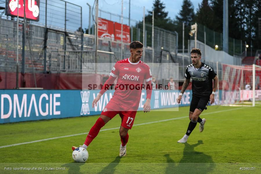 Ivan Franjic, sport, action, Würzburg, Saison 2023/2024, SVW, SV Wacker Burghausen, Regionalliga Bayern, Fussball, FWK, FC Würzburger Kickers, BFV, AKON Arena, 22.09.2023, 11. Spieltag - Bild-ID: 2380251