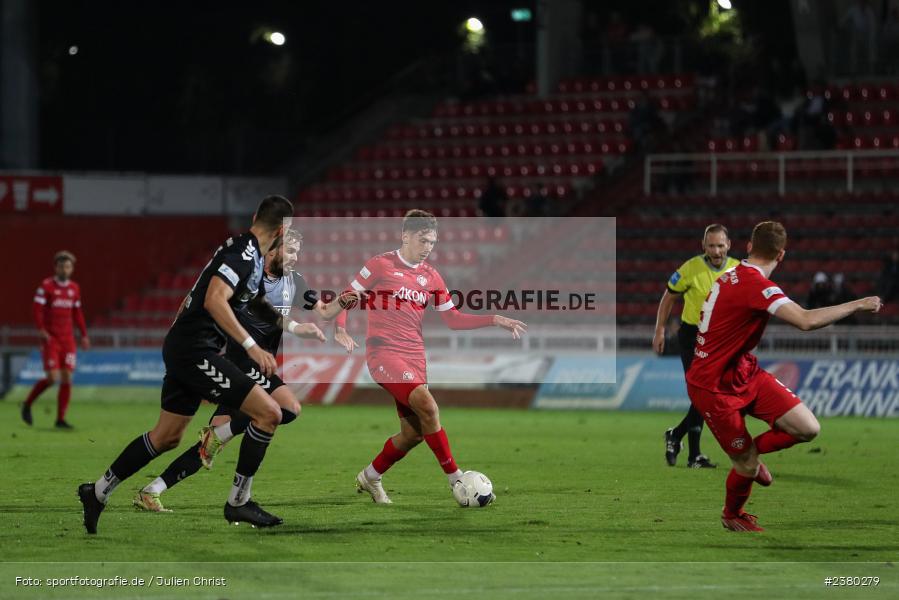 Pascal Moll, sport, action, Würzburg, Saison 2023/2024, SVW, SV Wacker Burghausen, Regionalliga Bayern, Fussball, FWK, FC Würzburger Kickers, BFV, AKON Arena, 22.09.2023, 11. Spieltag - Bild-ID: 2380279