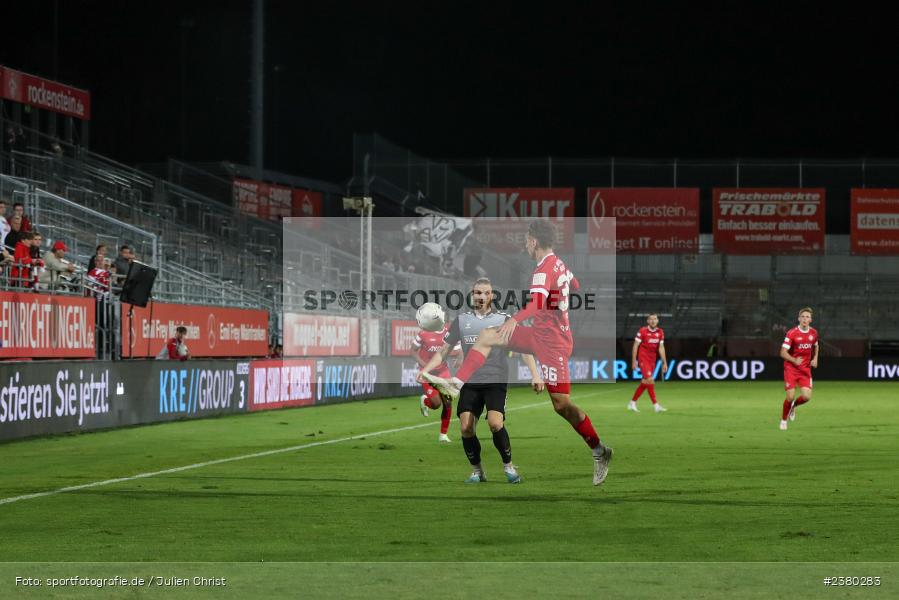 Pascal Moll, sport, action, Würzburg, Saison 2023/2024, SVW, SV Wacker Burghausen, Regionalliga Bayern, Fussball, FWK, FC Würzburger Kickers, BFV, AKON Arena, 22.09.2023, 11. Spieltag - Bild-ID: 2380283